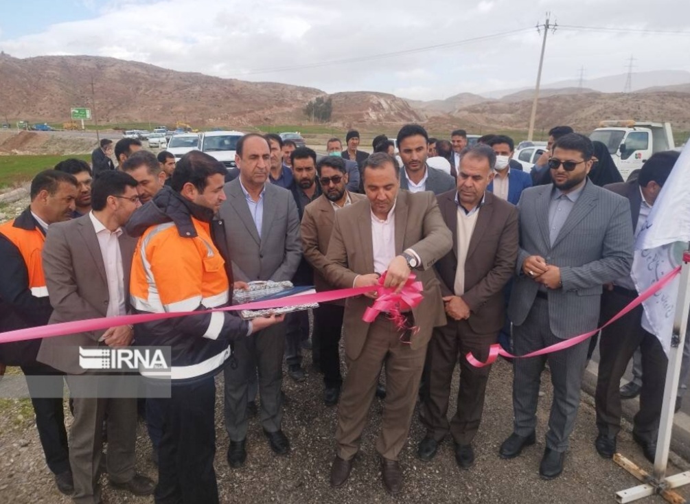 افتتاح پروژه آسفالت چشمه شیرین بدره به دره شهر
